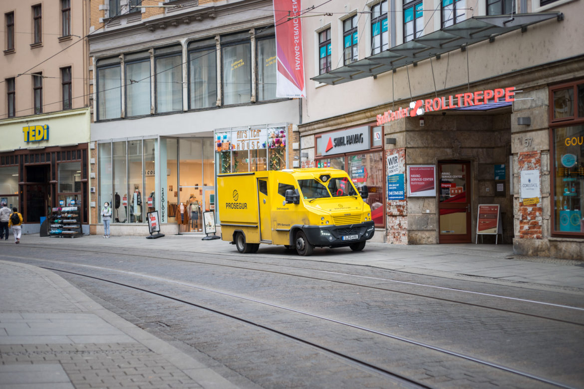 Gelbes Security Fahrzeug